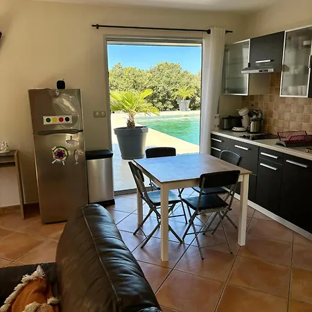 Maison Dans La Garrigue
